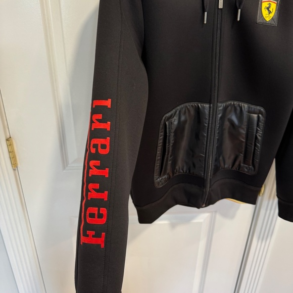 Authentic Puma x Ferrari Black Zip-Up Sweatshirt Jacket - Small - Picture 3 of 5